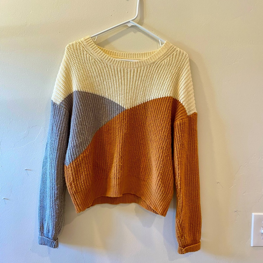 Women’s sweater size S